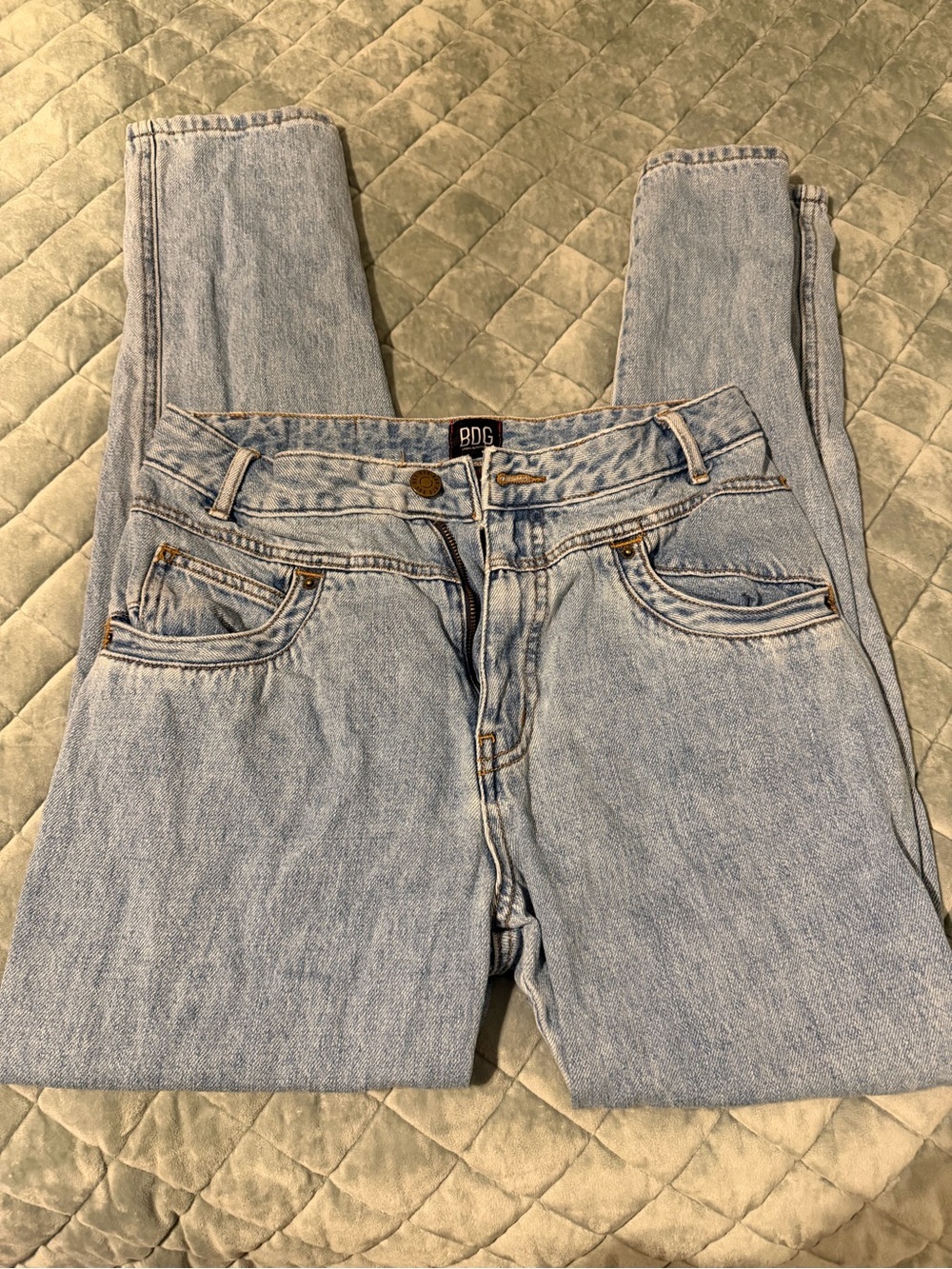 BDG Light Wash Mom High Rise Jeans - size 27
